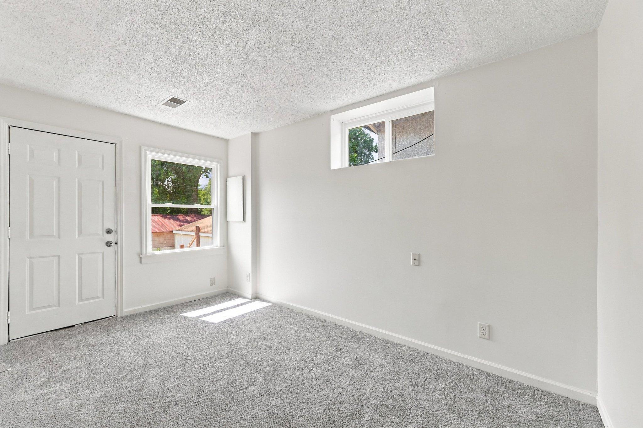 518 37th Avenue Ne Property Photo 21