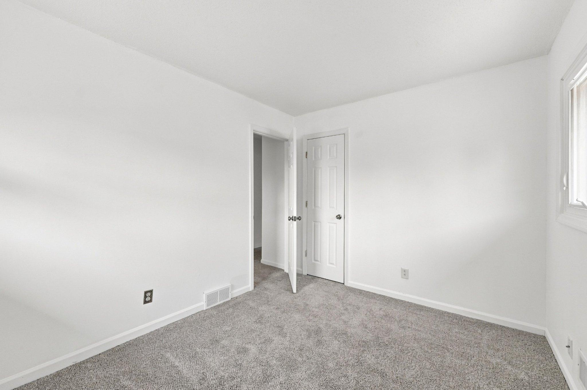 518 37th Avenue Ne Property Photo 43
