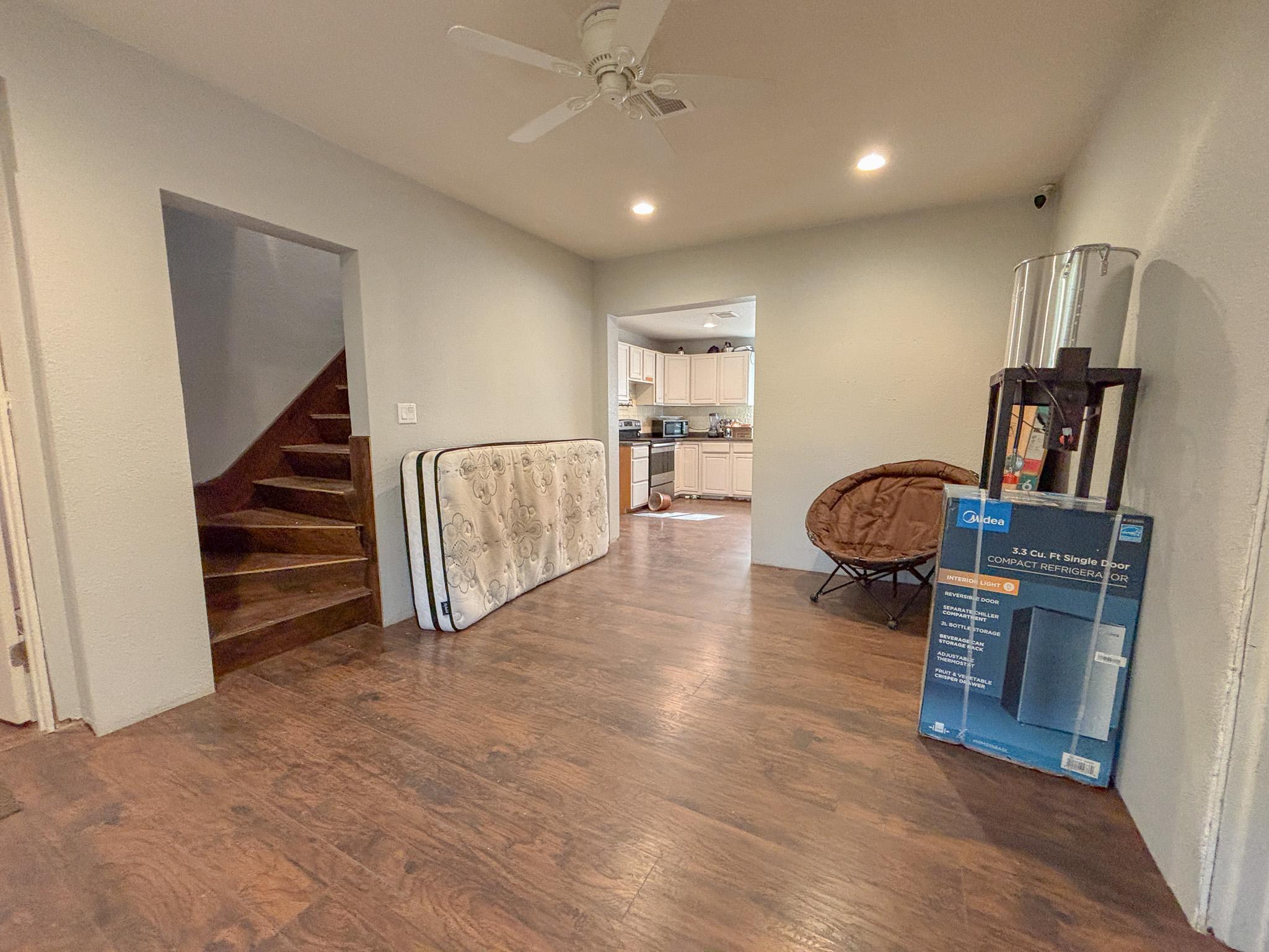 421 Langer Avenue S Property Photo 4