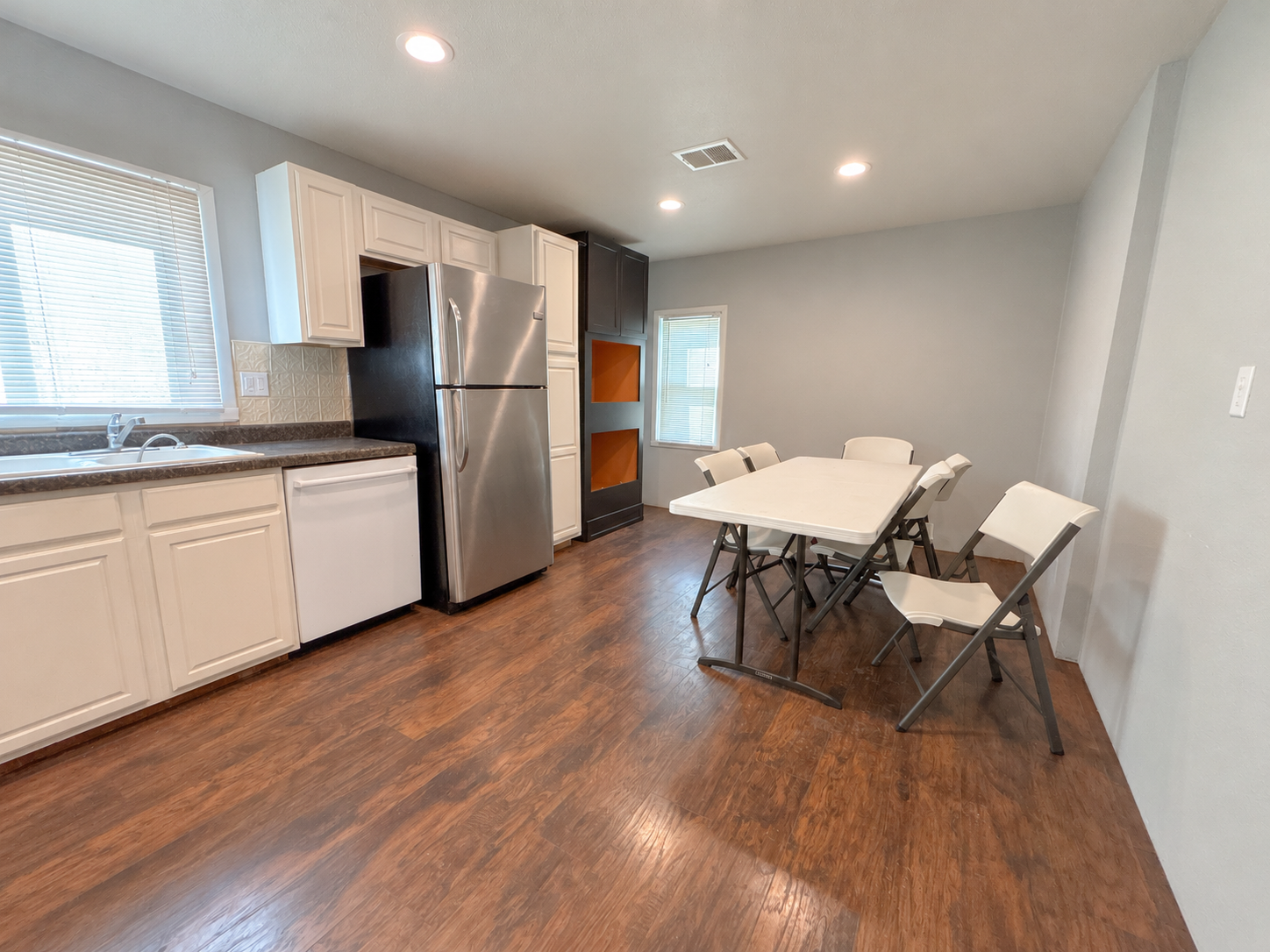 421 Langer Avenue S Property Photo 7