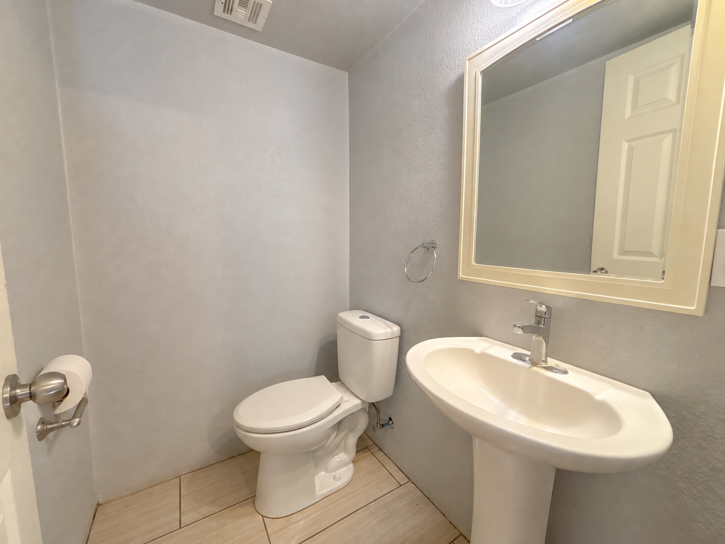 421 Langer Avenue S Property Photo 12