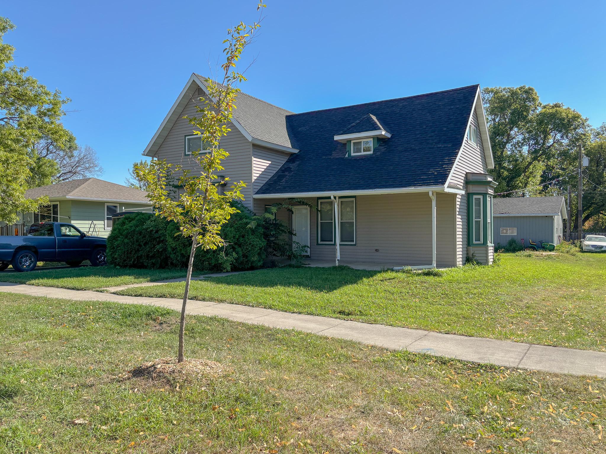 421 Langer Avenue S Property Photo 33
