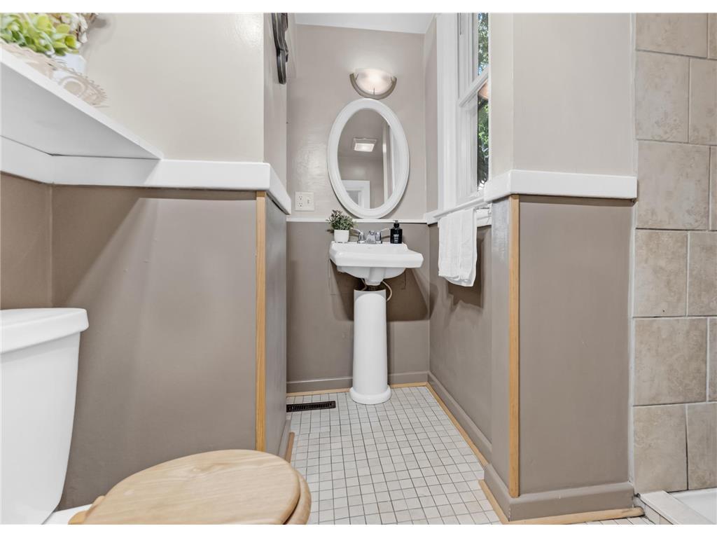 768 Lafond Avenue Property Photo 14