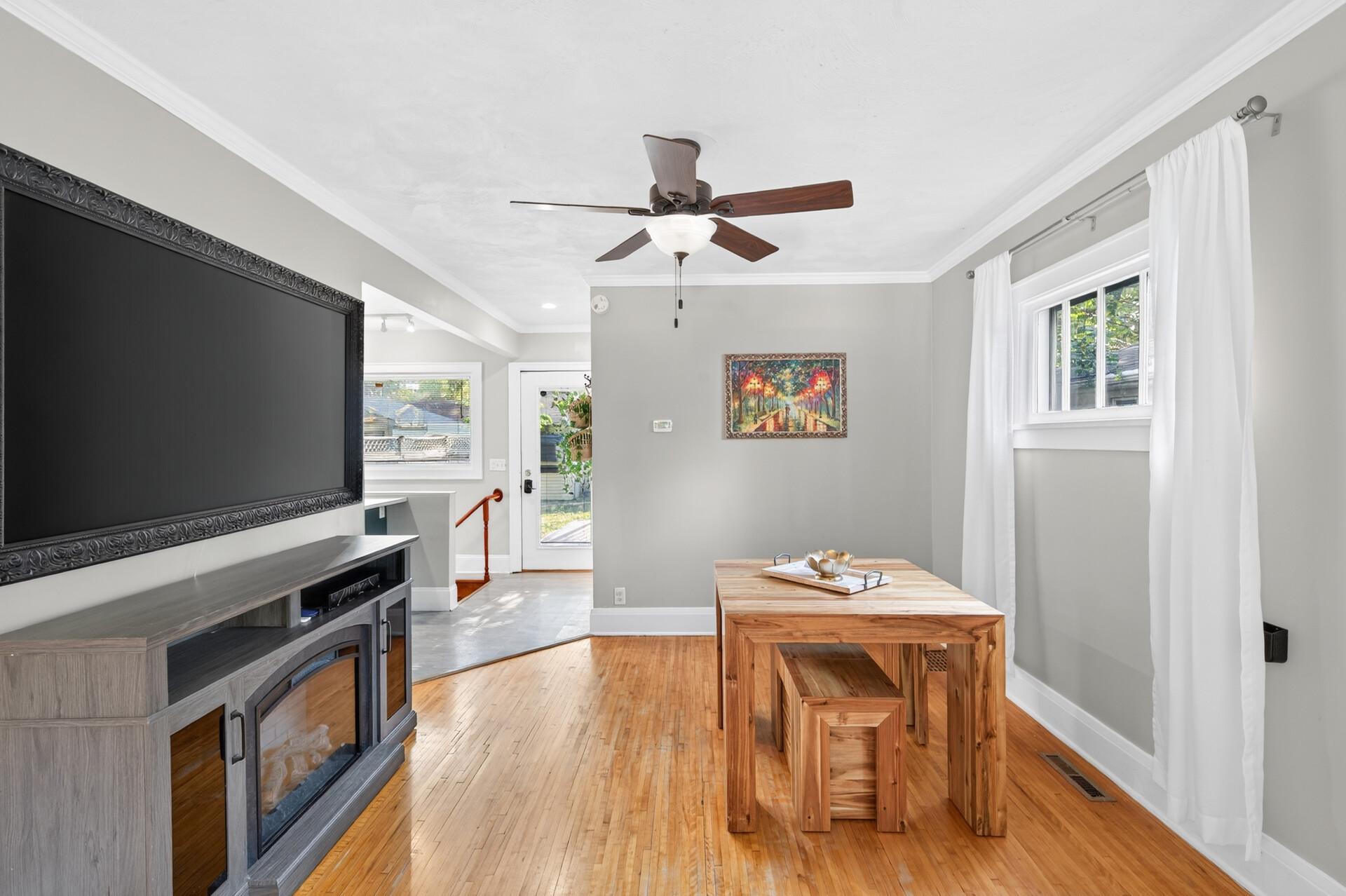 4408 Russell Avenue N Property Photo 11