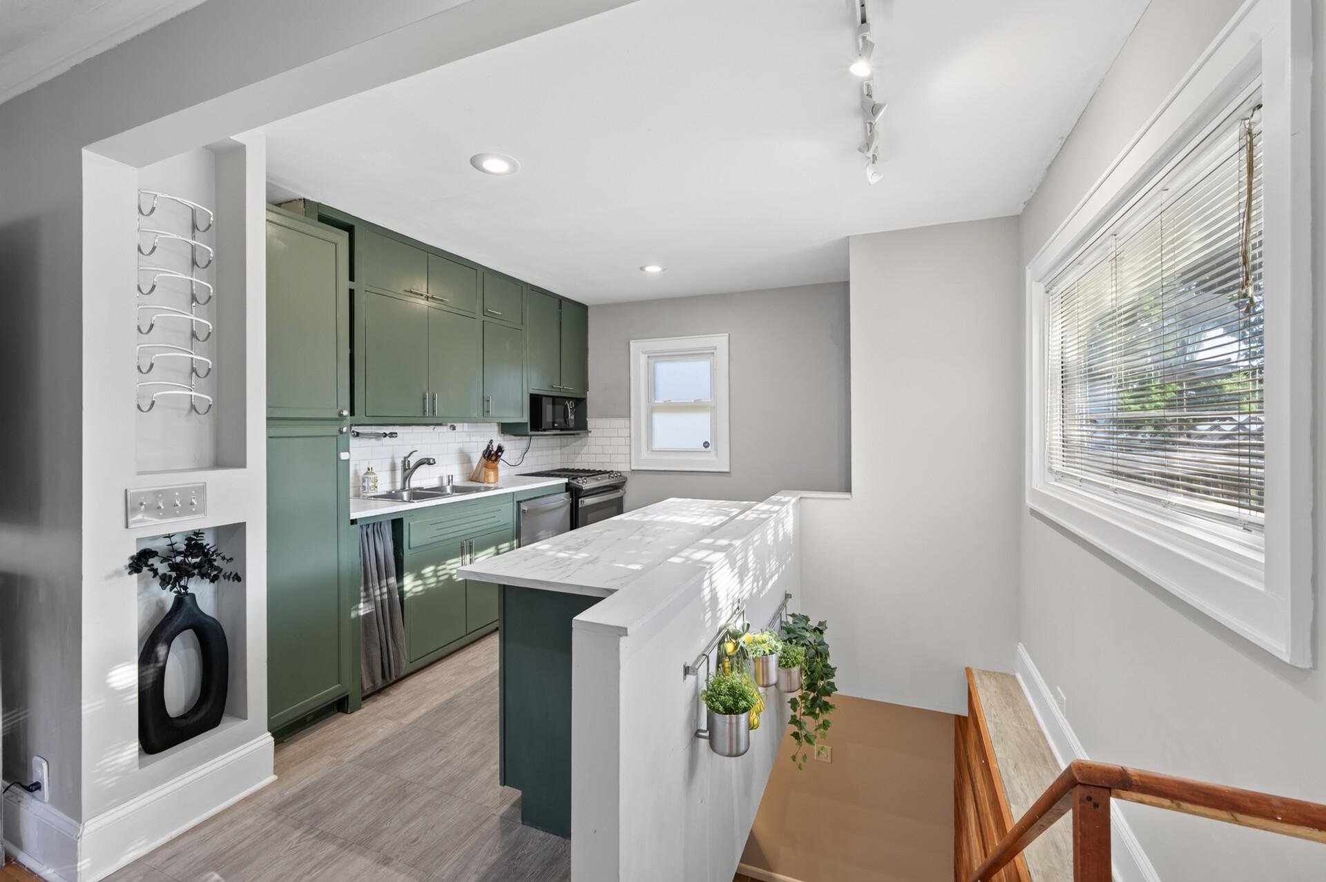 4408 Russell Avenue N Property Photo 24