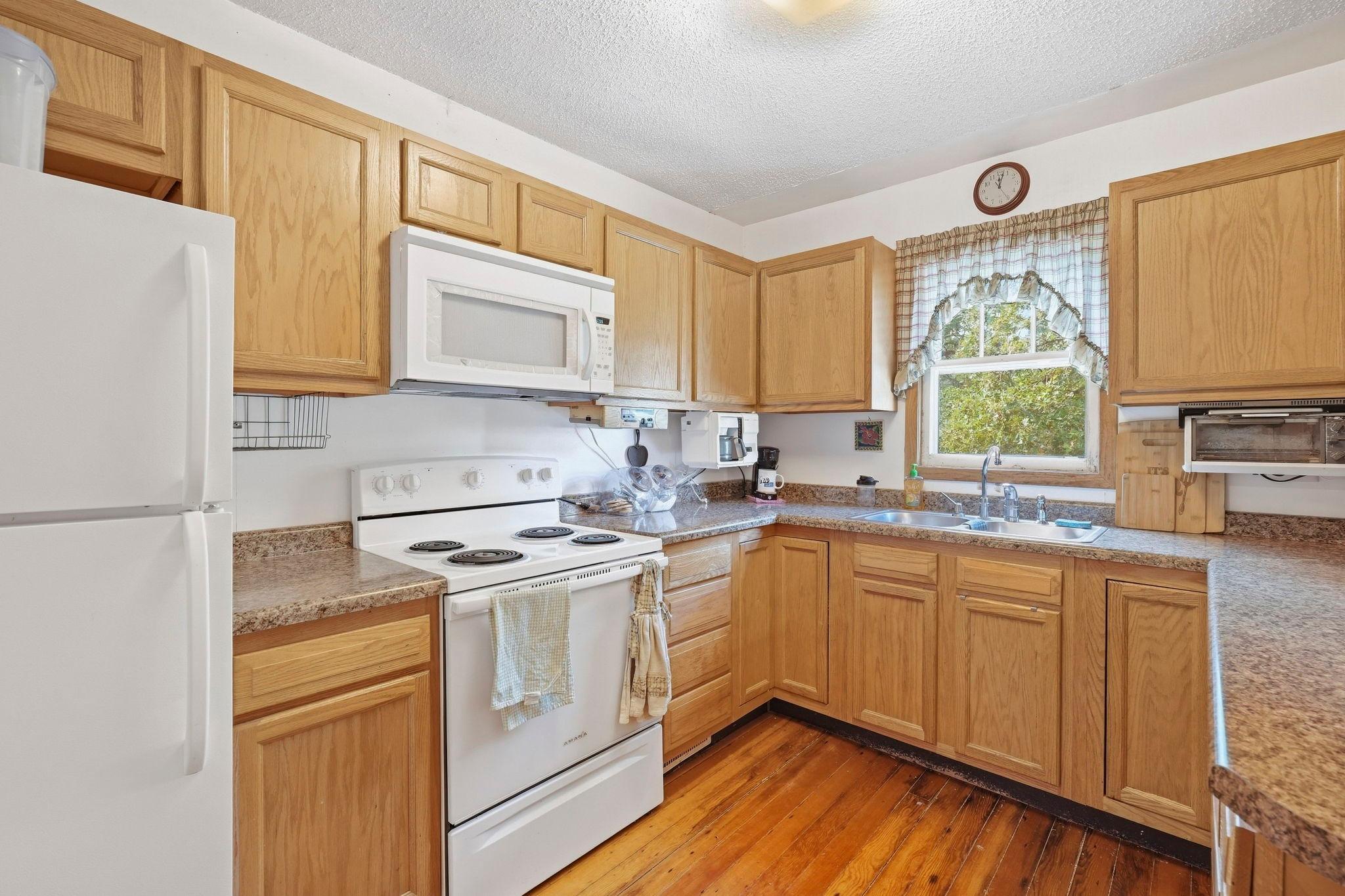 6648 Channel Road Ne Property Photo 4