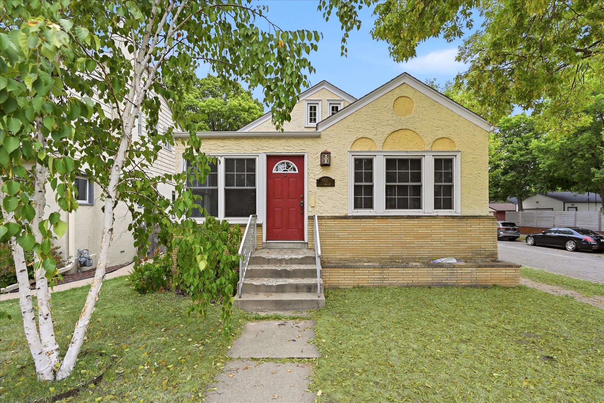 4857 Xerxes Avenue S Property Photo 2