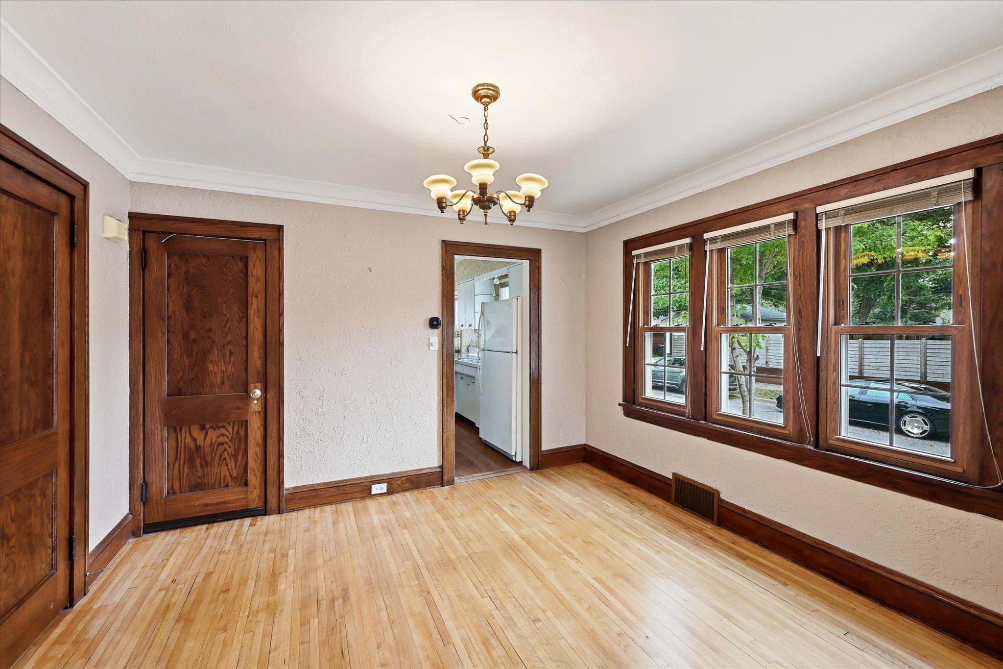 4857 Xerxes Avenue S Property Photo 9