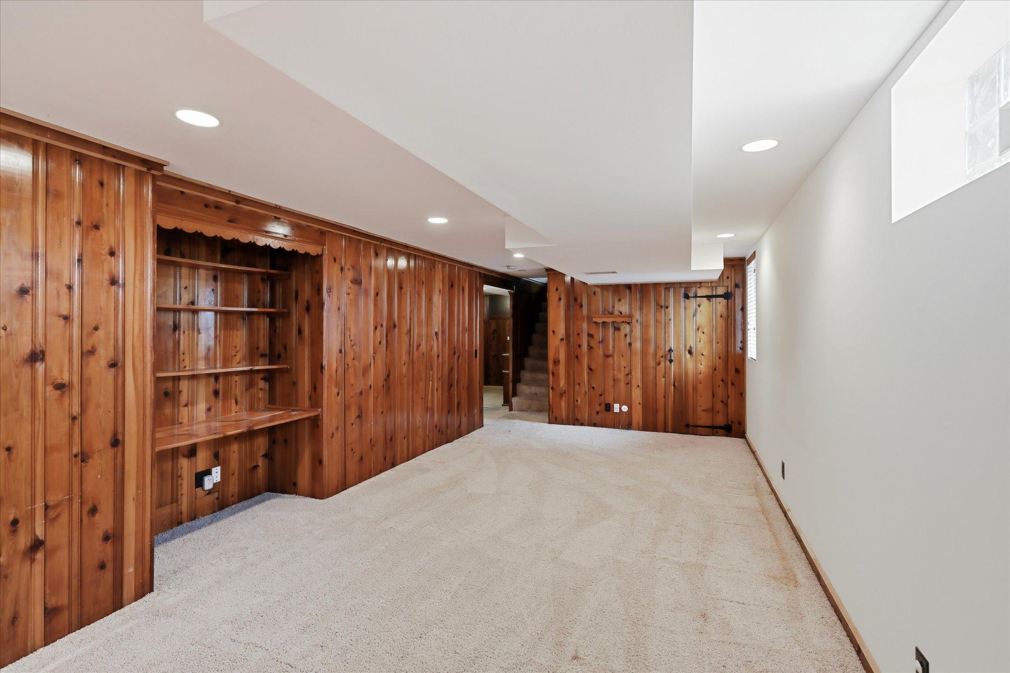 4857 Xerxes Avenue S Property Photo 32