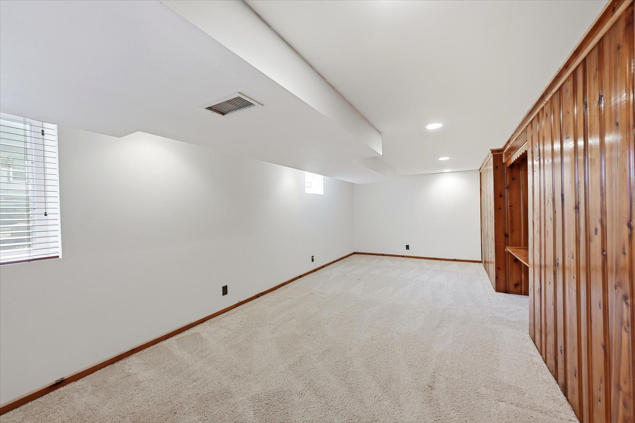 4857 Xerxes Avenue S Property Photo 34