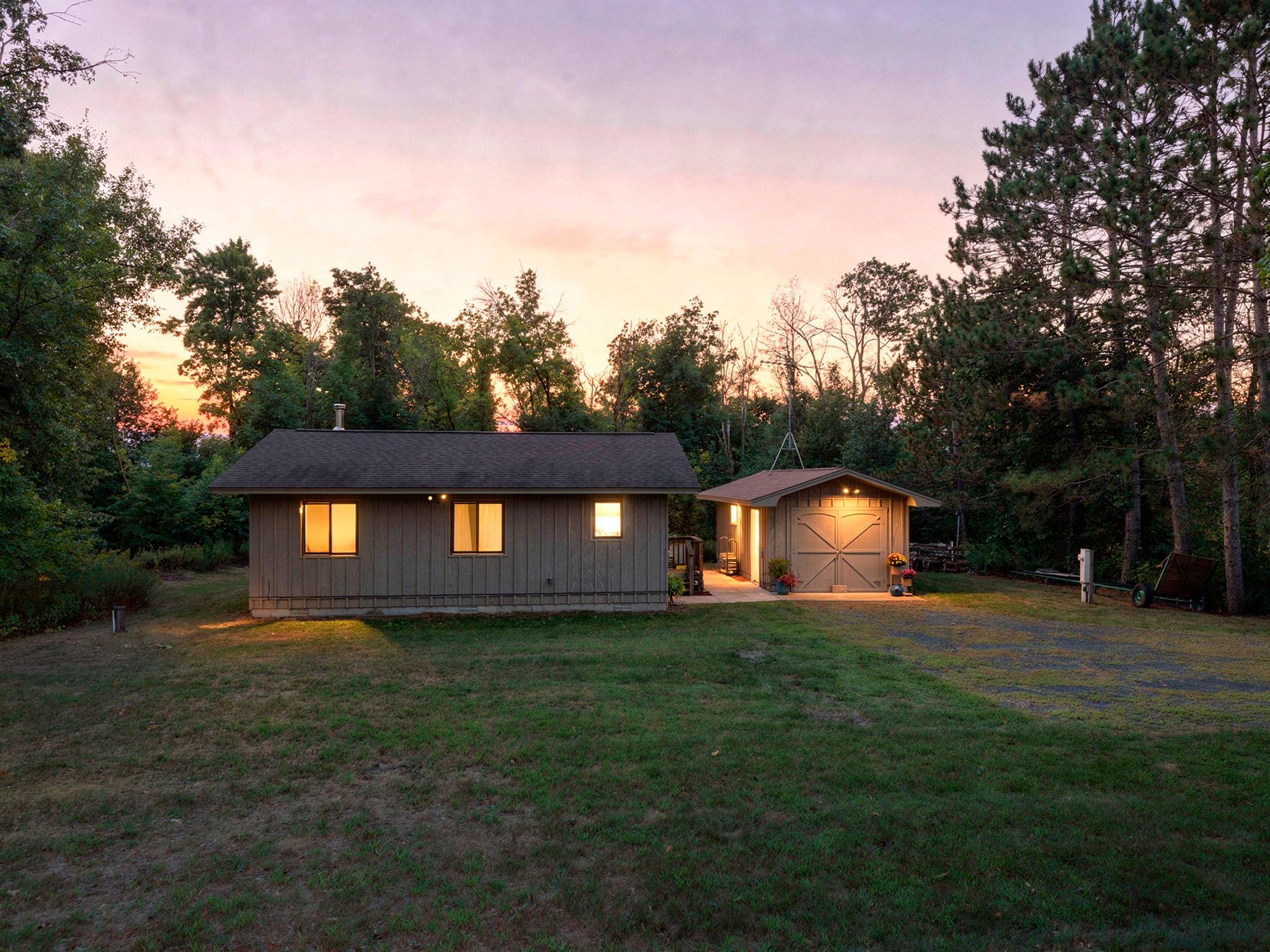 1722 W White Ash Drive Property Photo 1