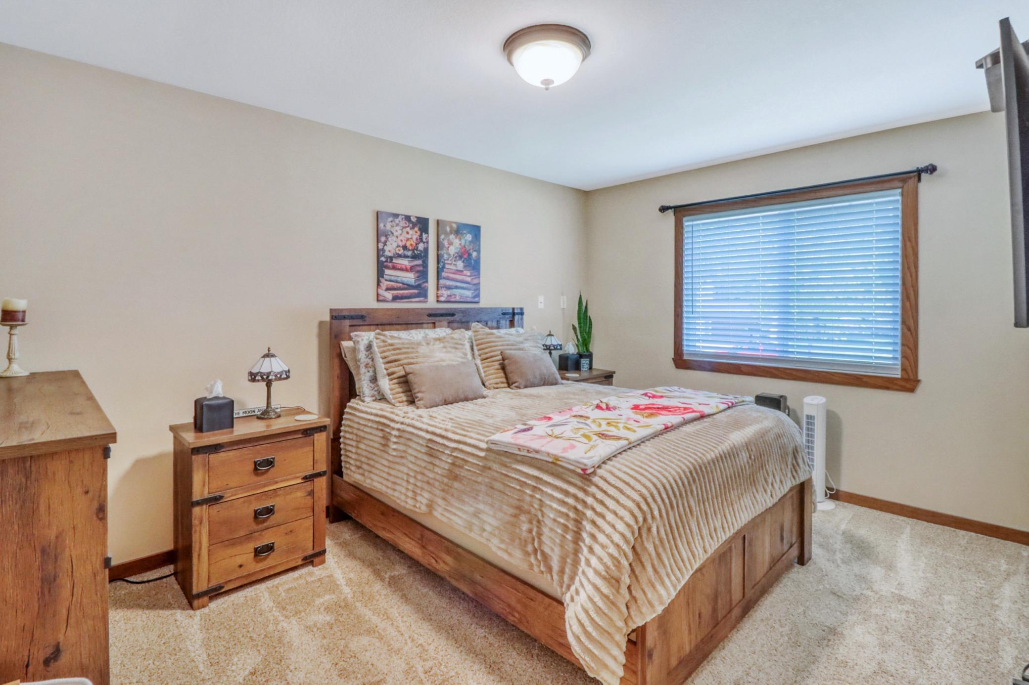 409 Oakway Property Photo 21