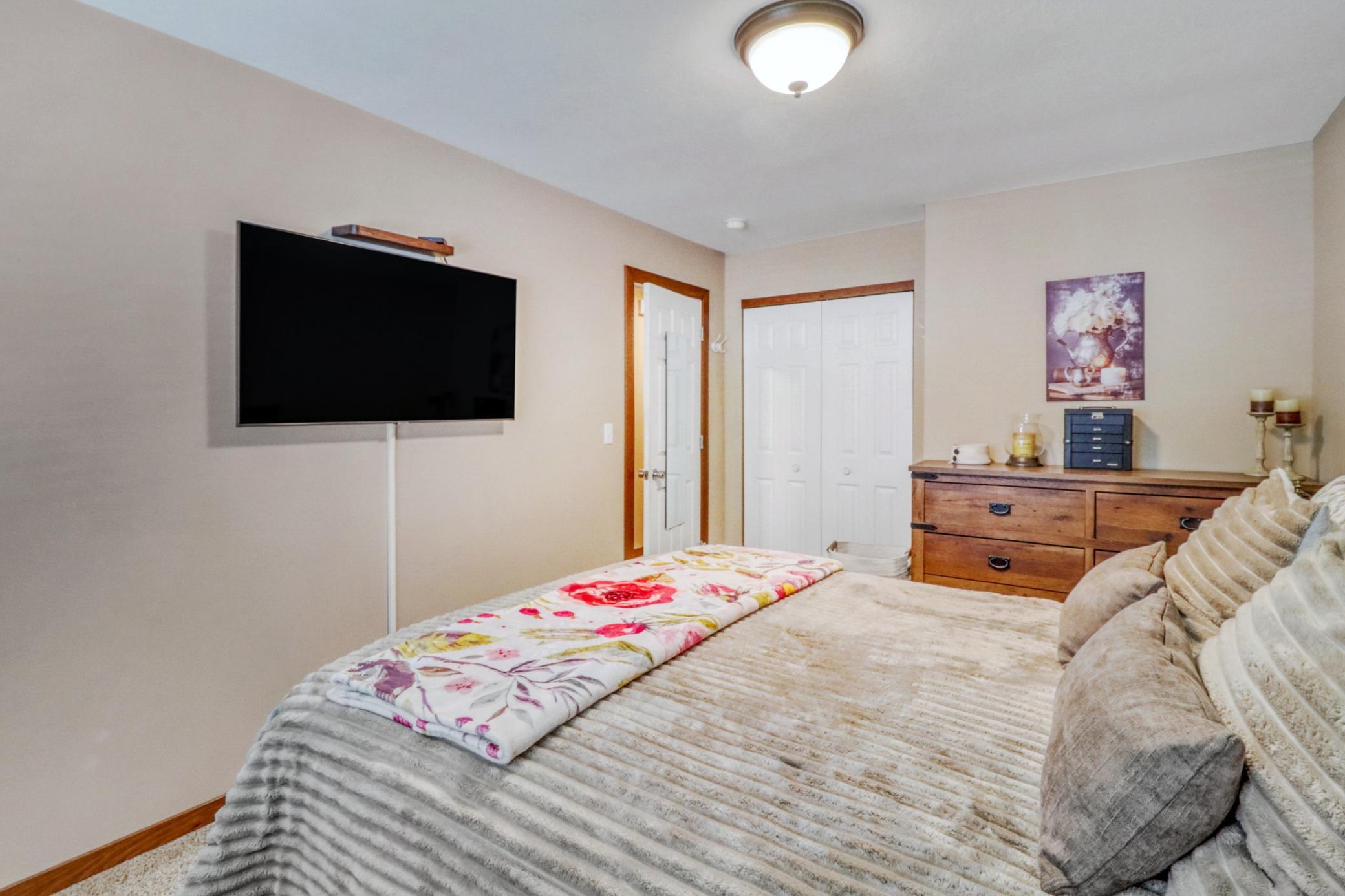 409 Oakway Property Photo 23