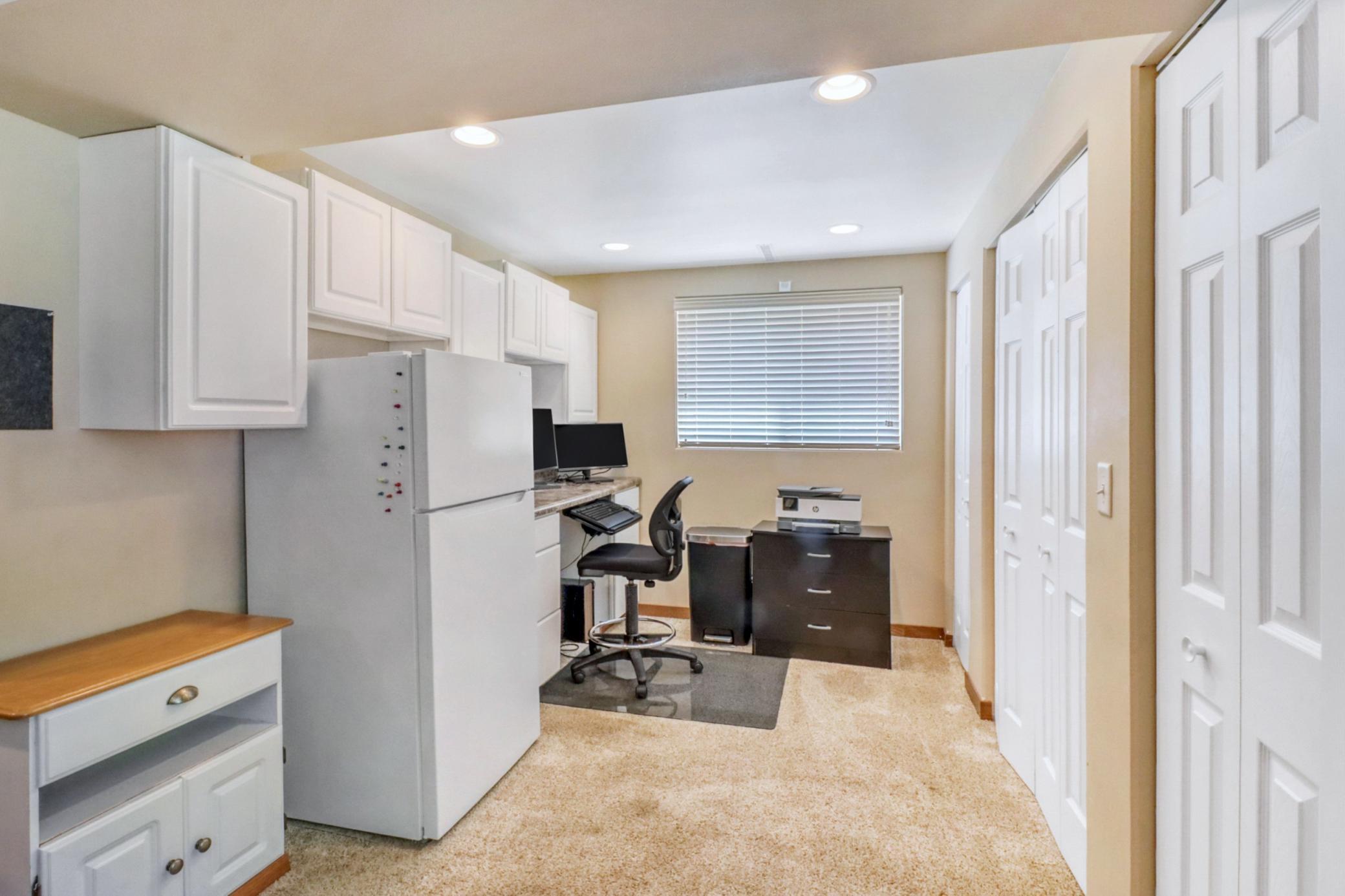 409 Oakway Property Photo 33