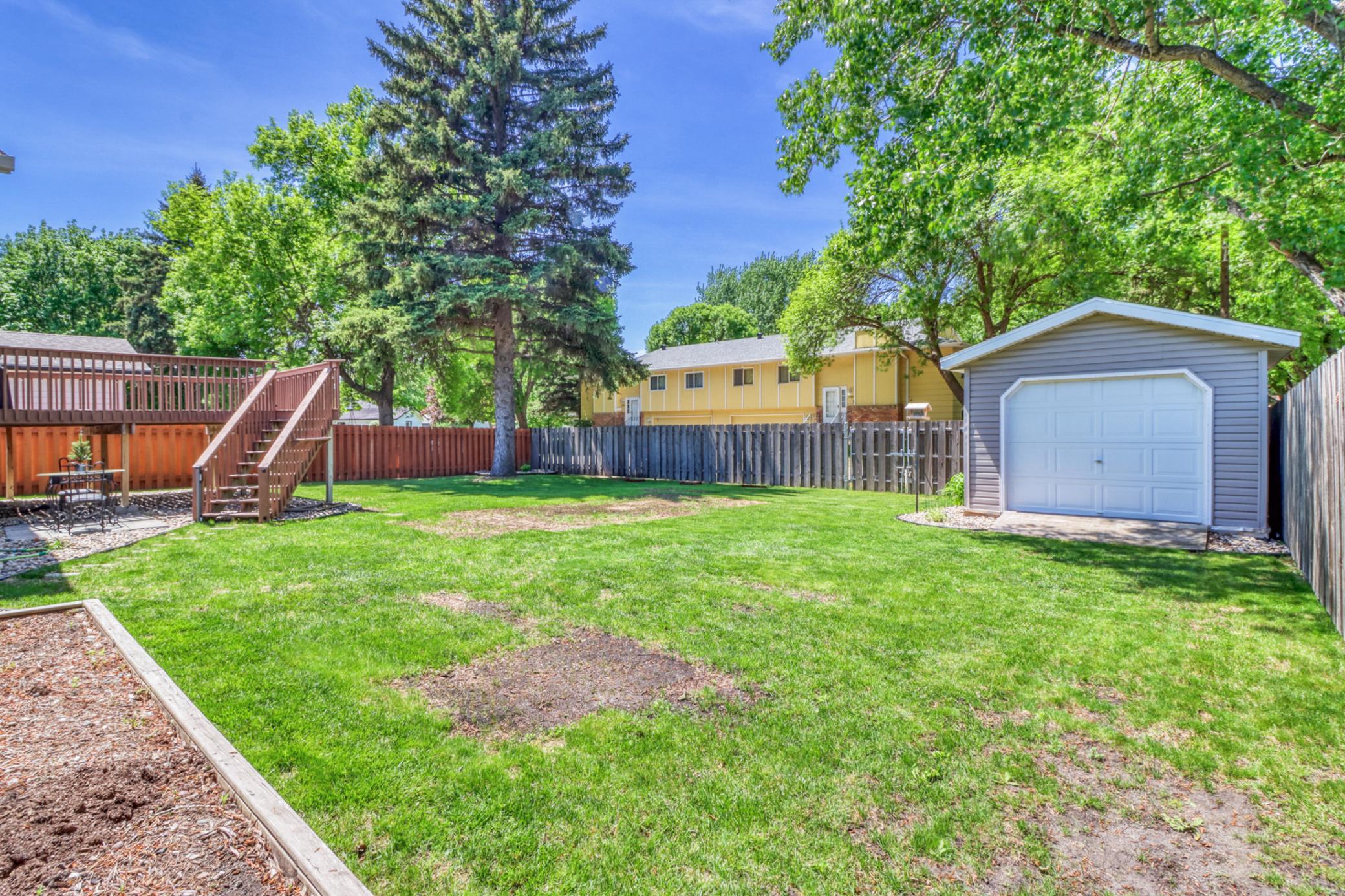 409 Oakway Property Photo 47