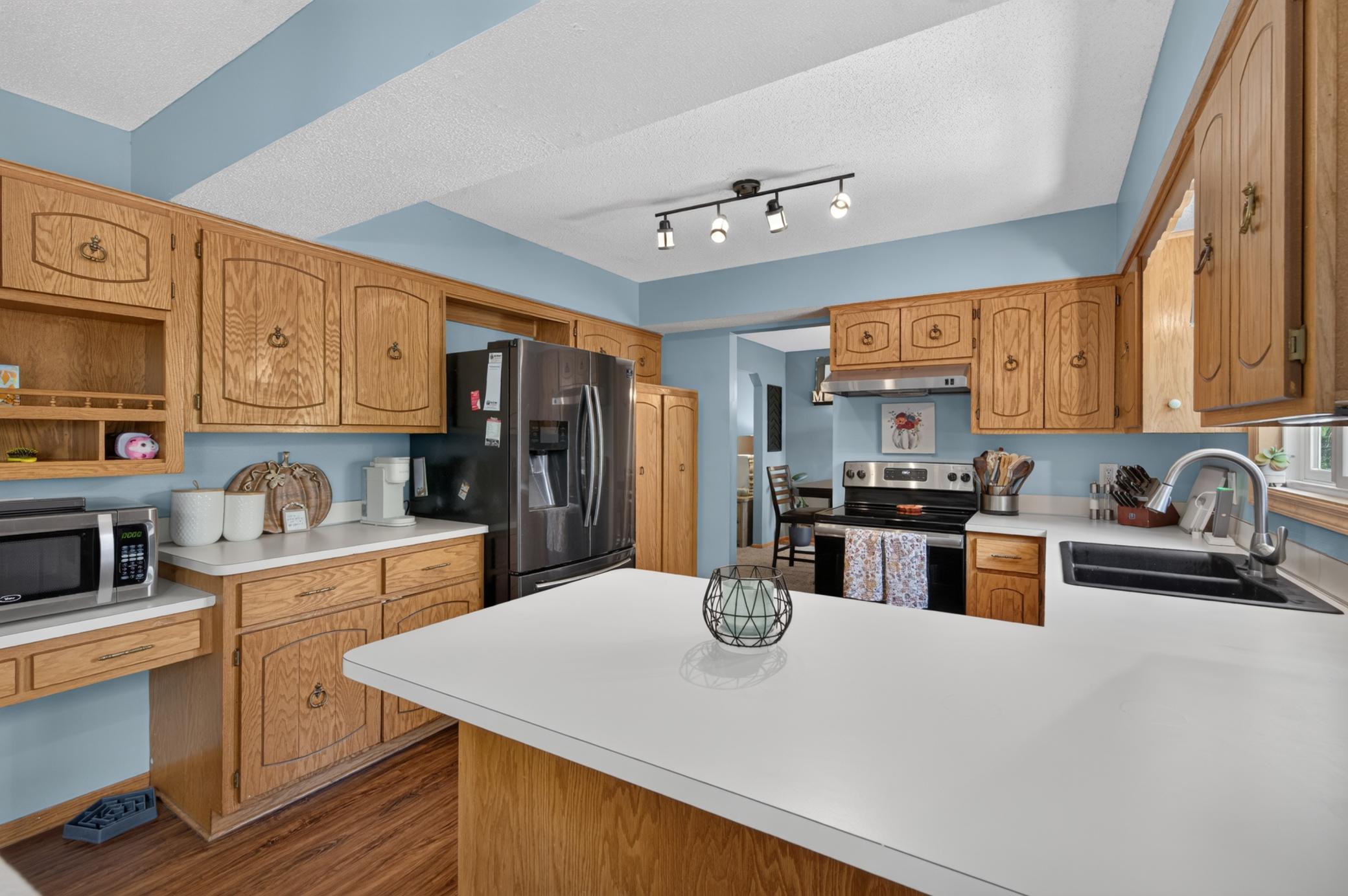 2347 Heath Avenue N Property Photo 22