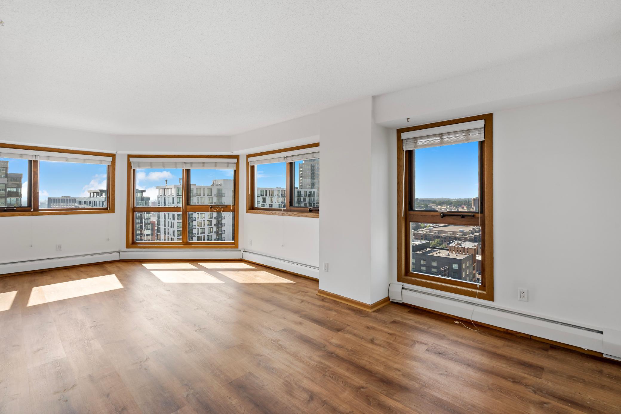 433 S 7th Street 1627 Property Photo 4