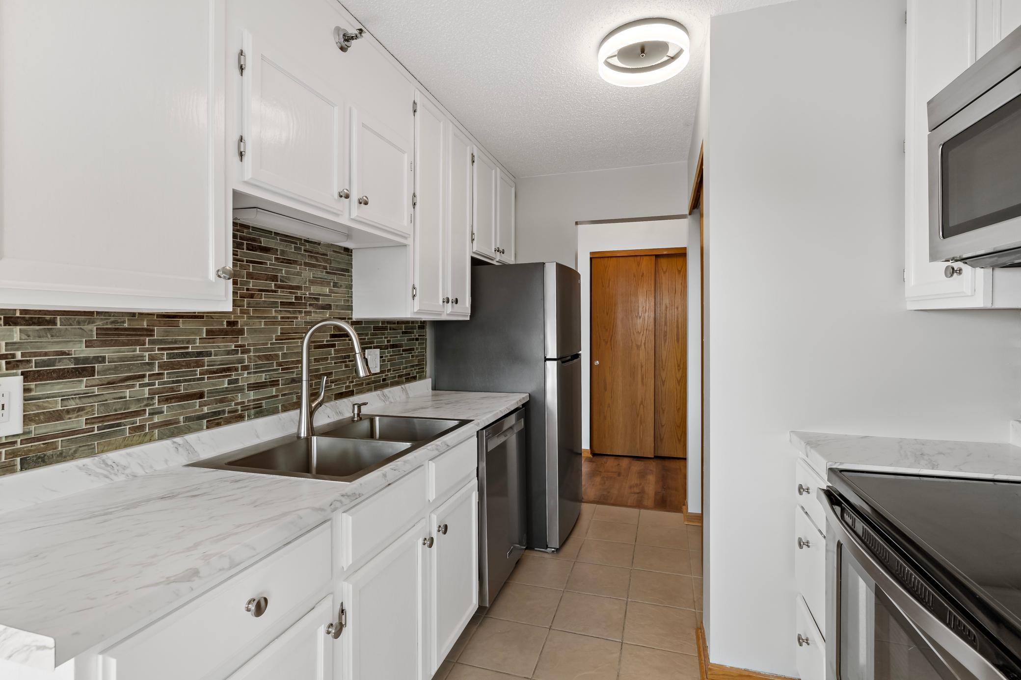 433 S 7th Street 1627 Property Photo 13