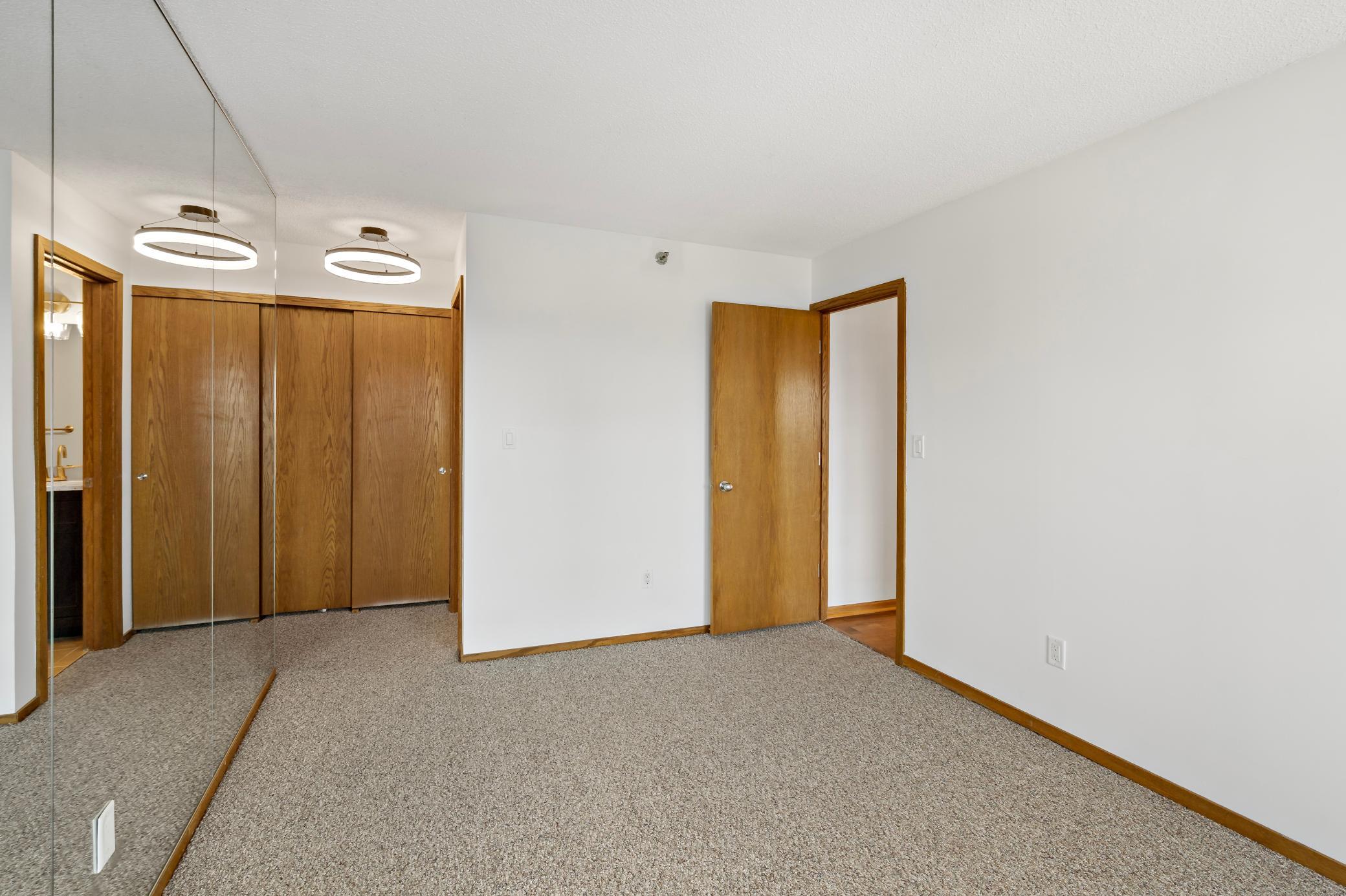 433 S 7th Street 1627 Property Photo 19