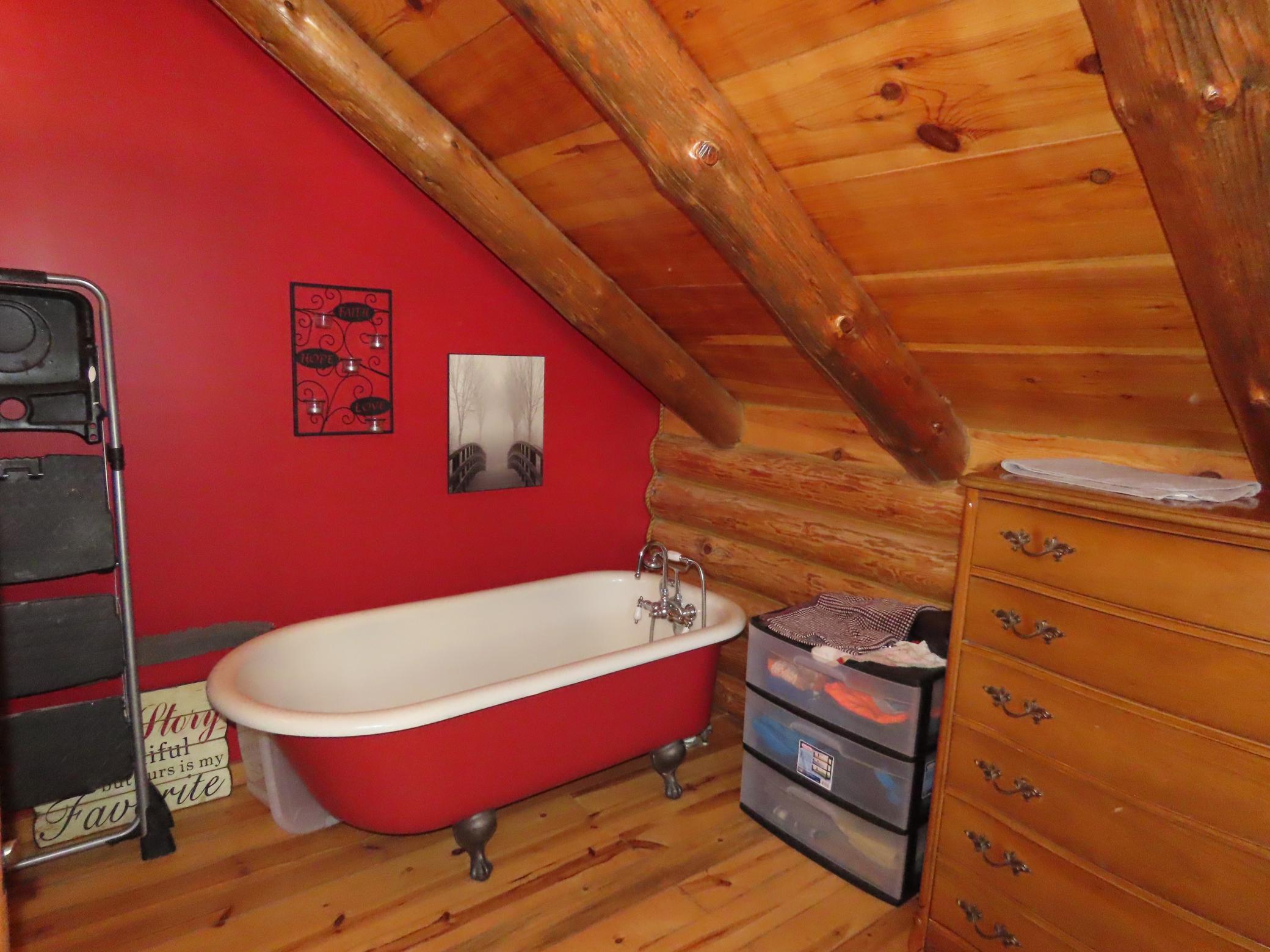 910 Pine Street Property Photo 17