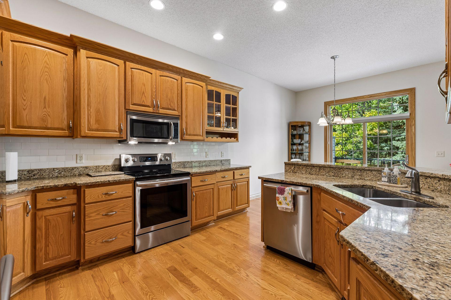10162 Chestnut Circle N Property Photo 11