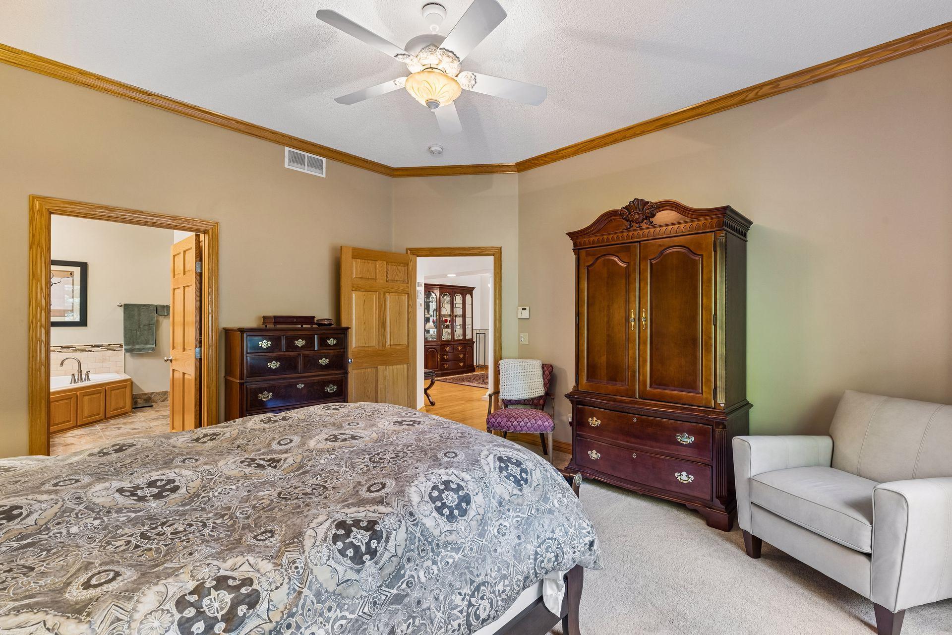 10162 Chestnut Circle N Property Photo 15