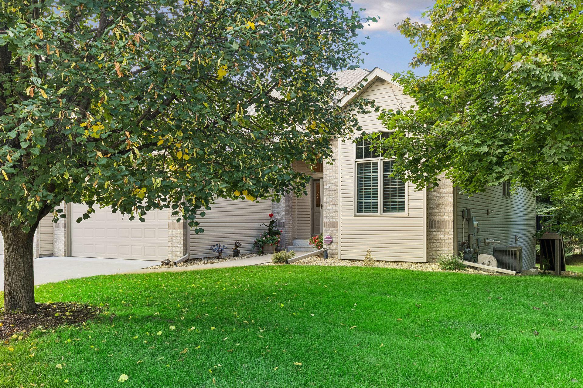 10162 Chestnut Circle N Property Photo 44