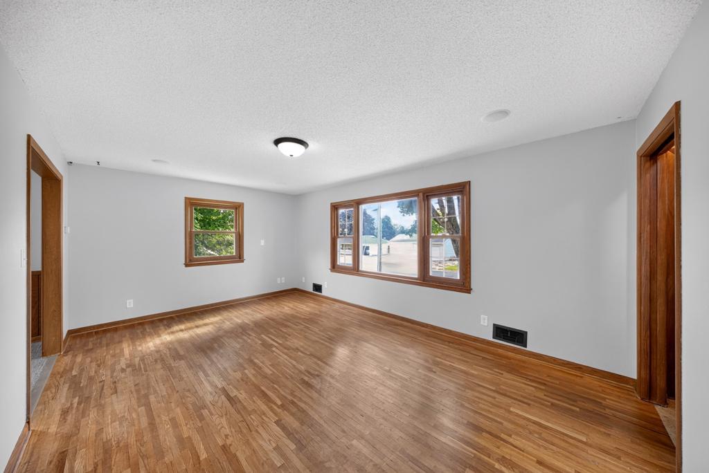 604 Park Street Se Property Photo 4