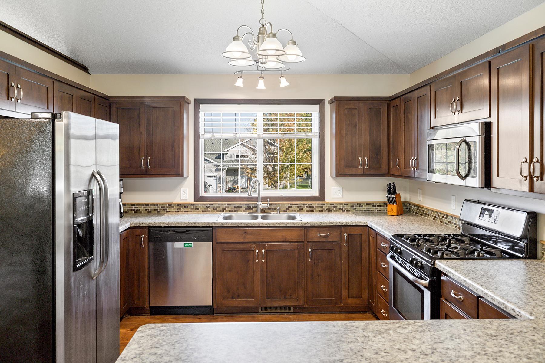148 Crystal Circle Property Photo 8