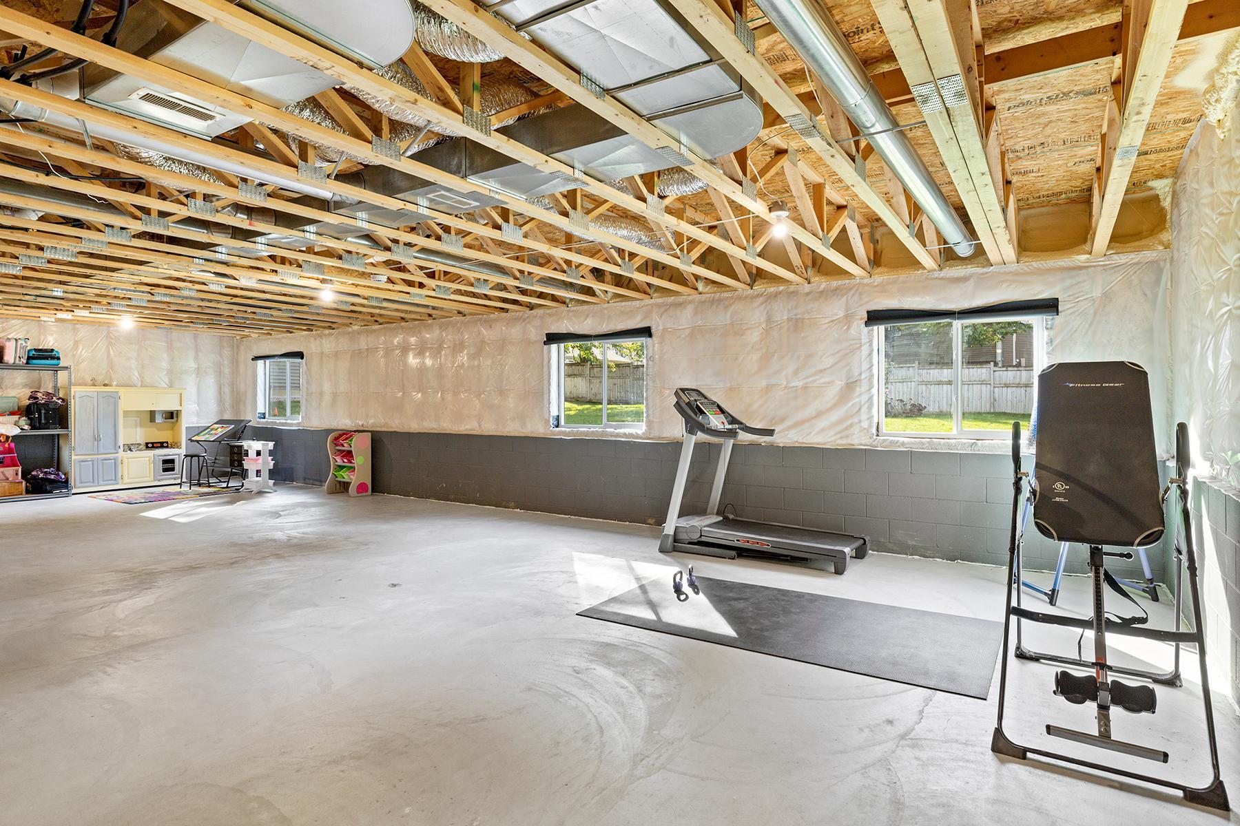 148 Crystal Circle Property Photo 15