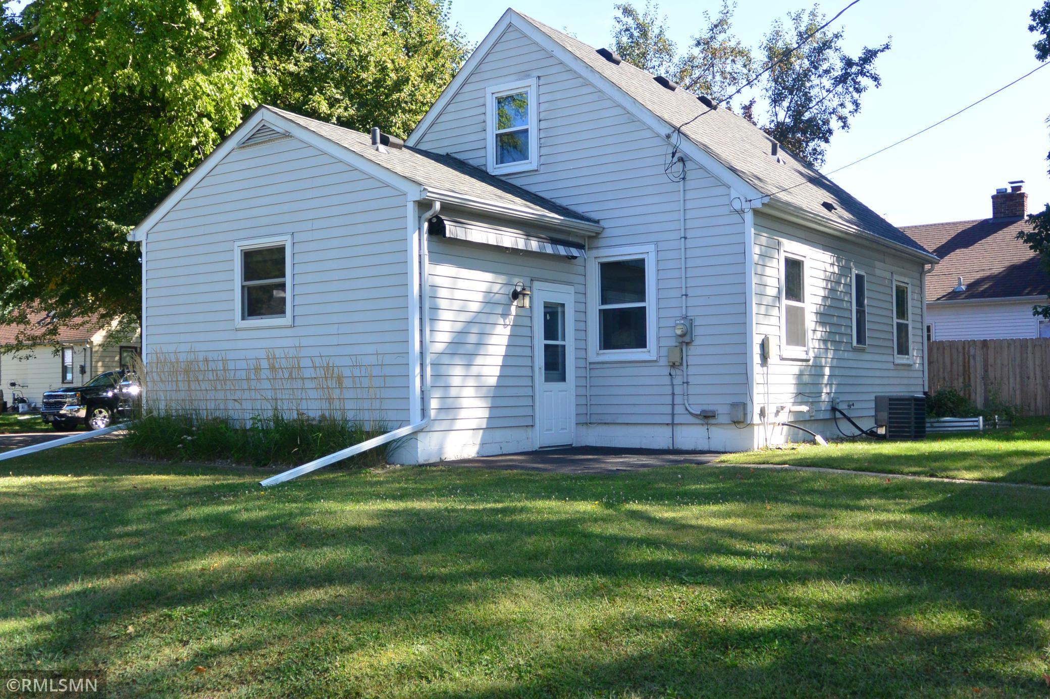730 17th Street E Property Photo 4