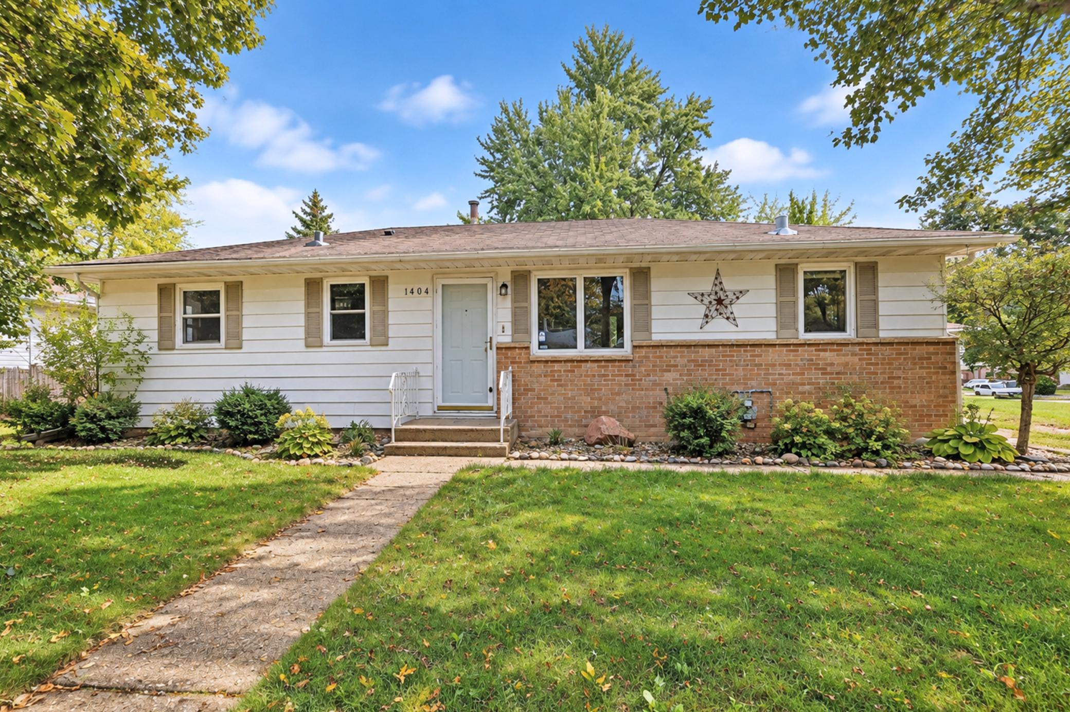 1404 Plainview Lane Property Photo 2
