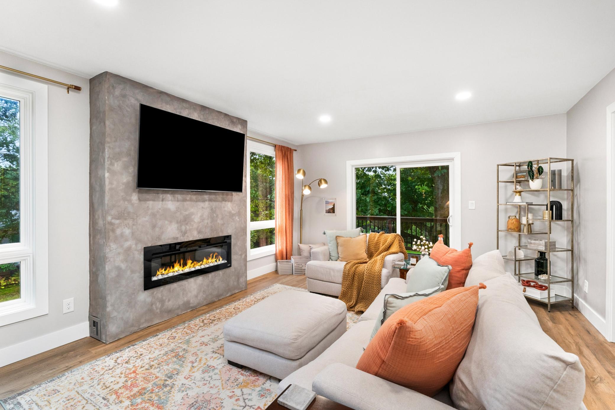 326 Bellis Street Property Photo 4