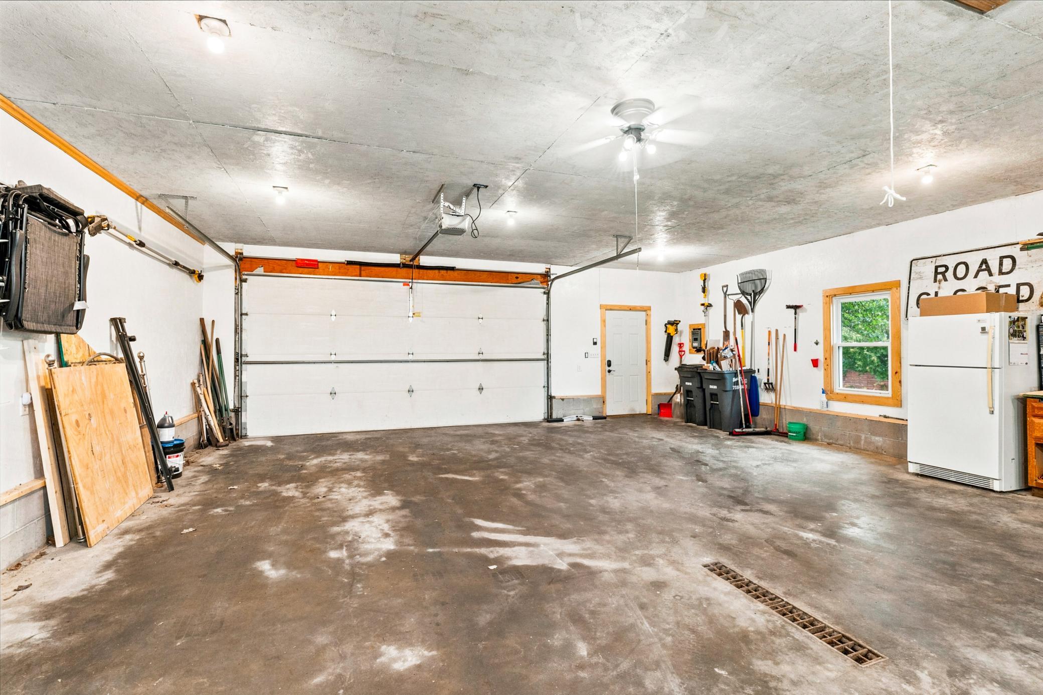 326 Bellis Street Property Photo 40