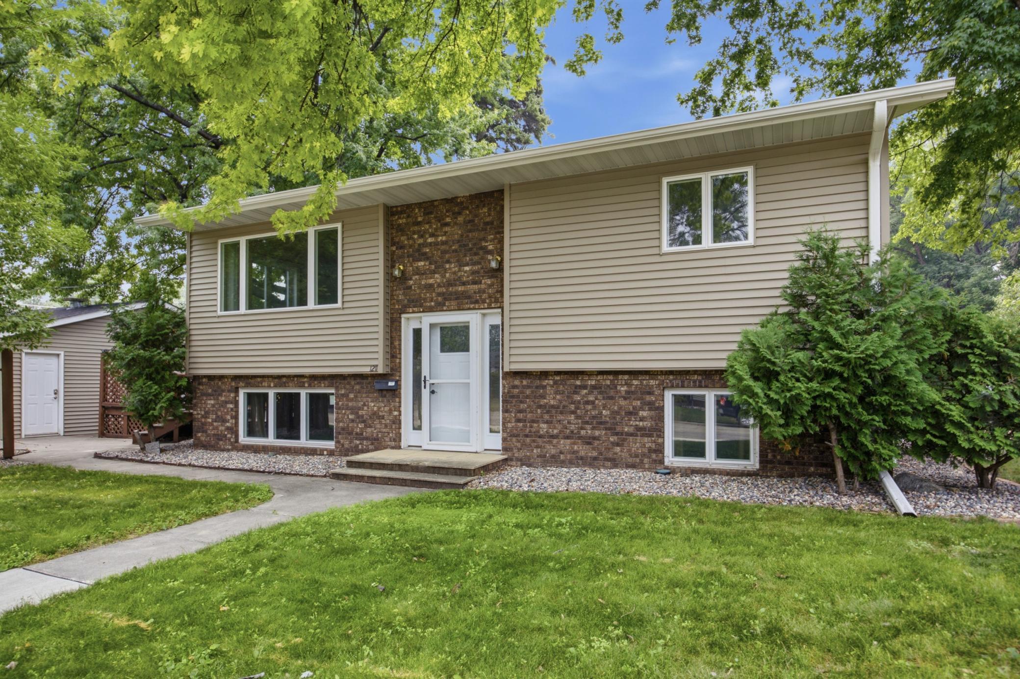 1211 Hall Avenue Property Photo 2