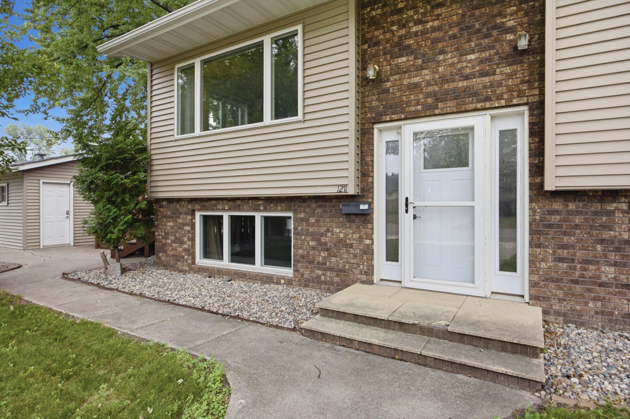 1211 Hall Avenue Property Photo 8