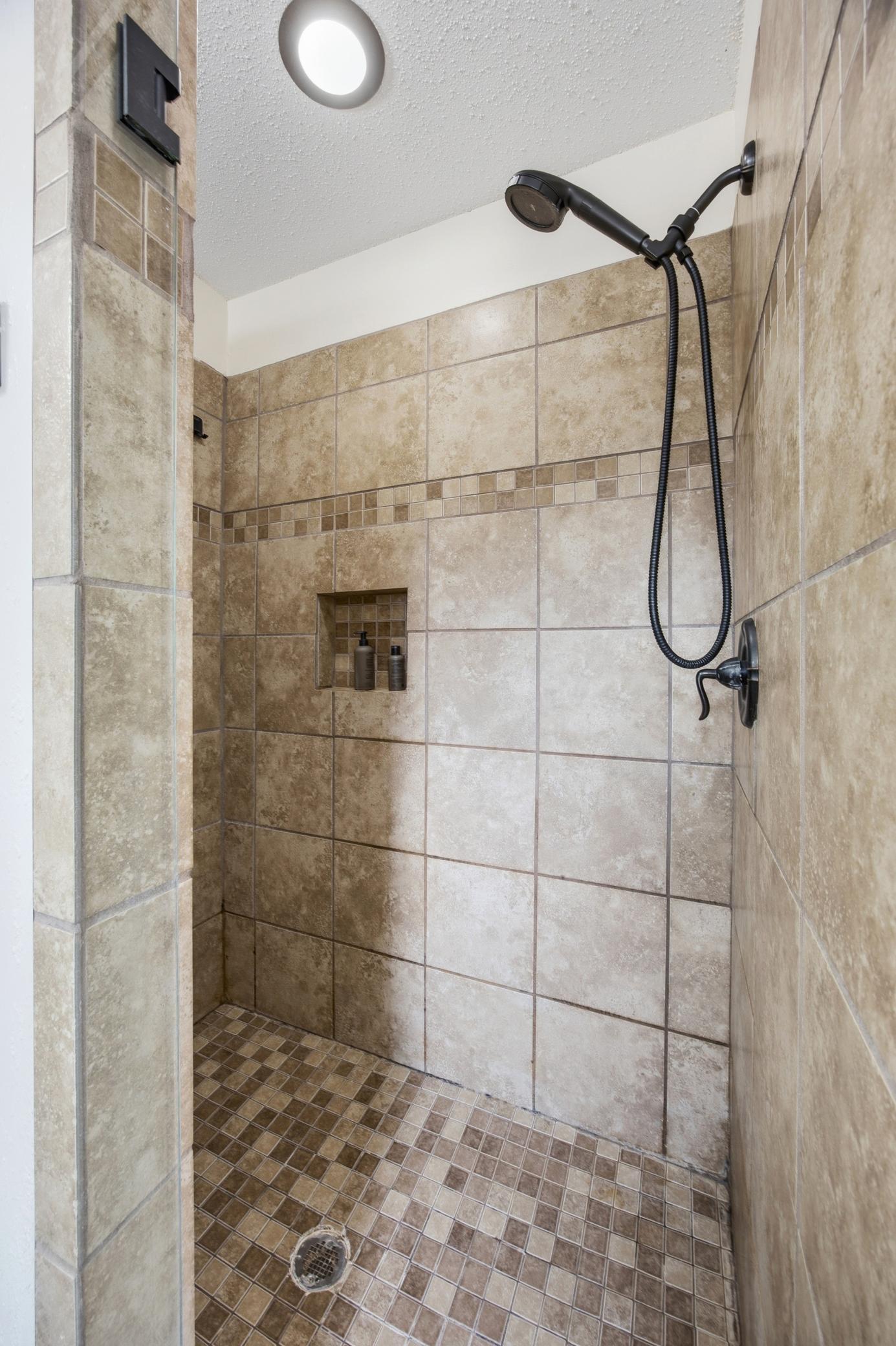 1211 Hall Avenue Property Photo 18