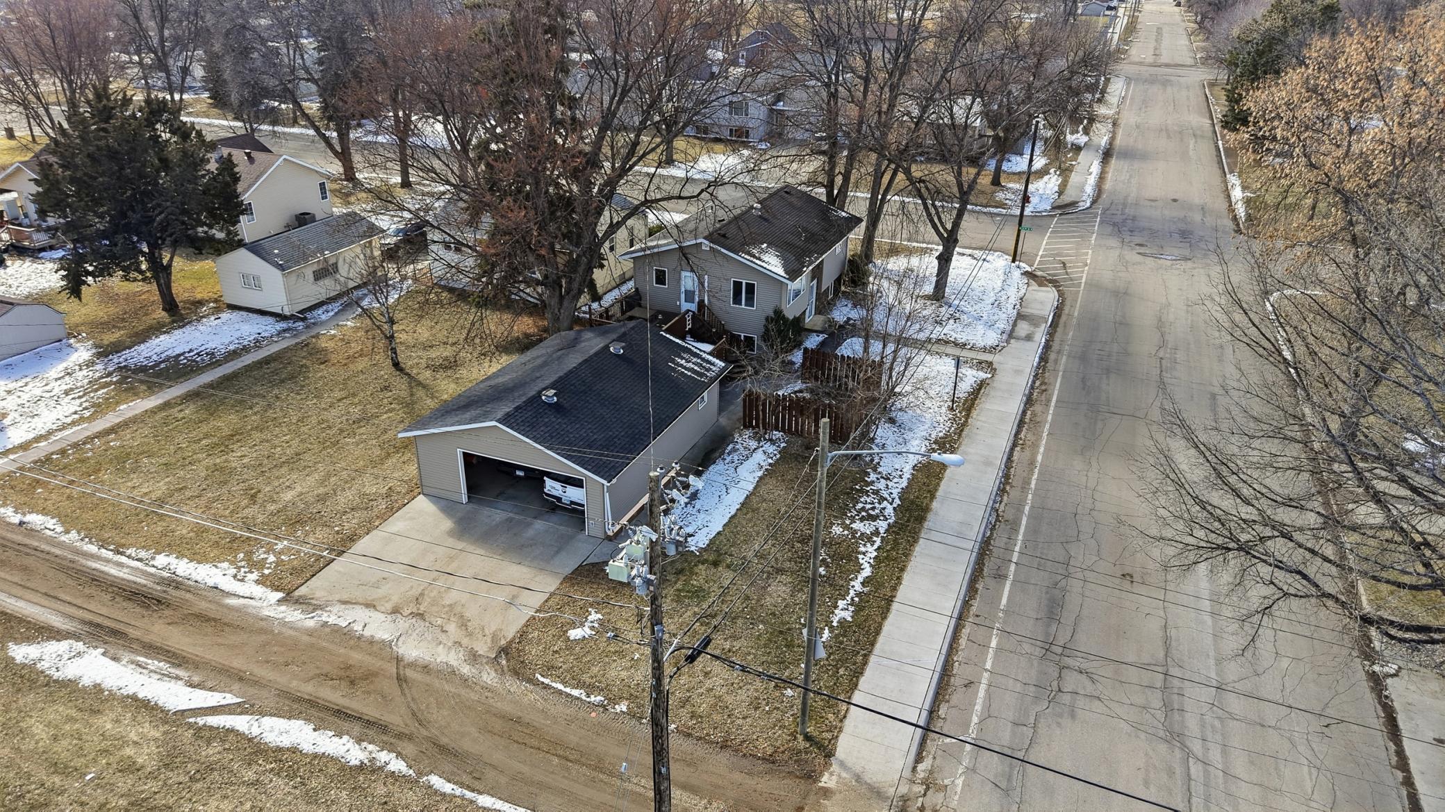 1211 Hall Avenue Property Photo 34