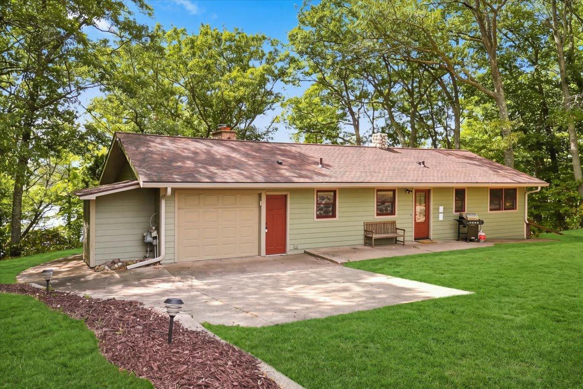 5199 State Road 70 Property Photo 2