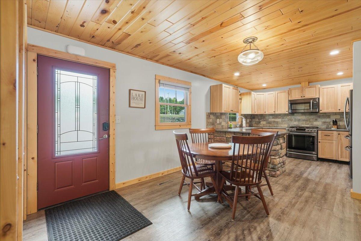 5199 State Road 70 Property Photo 4