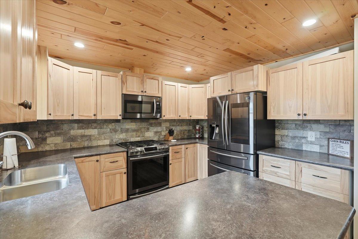 5199 State Road 70 Property Photo 7