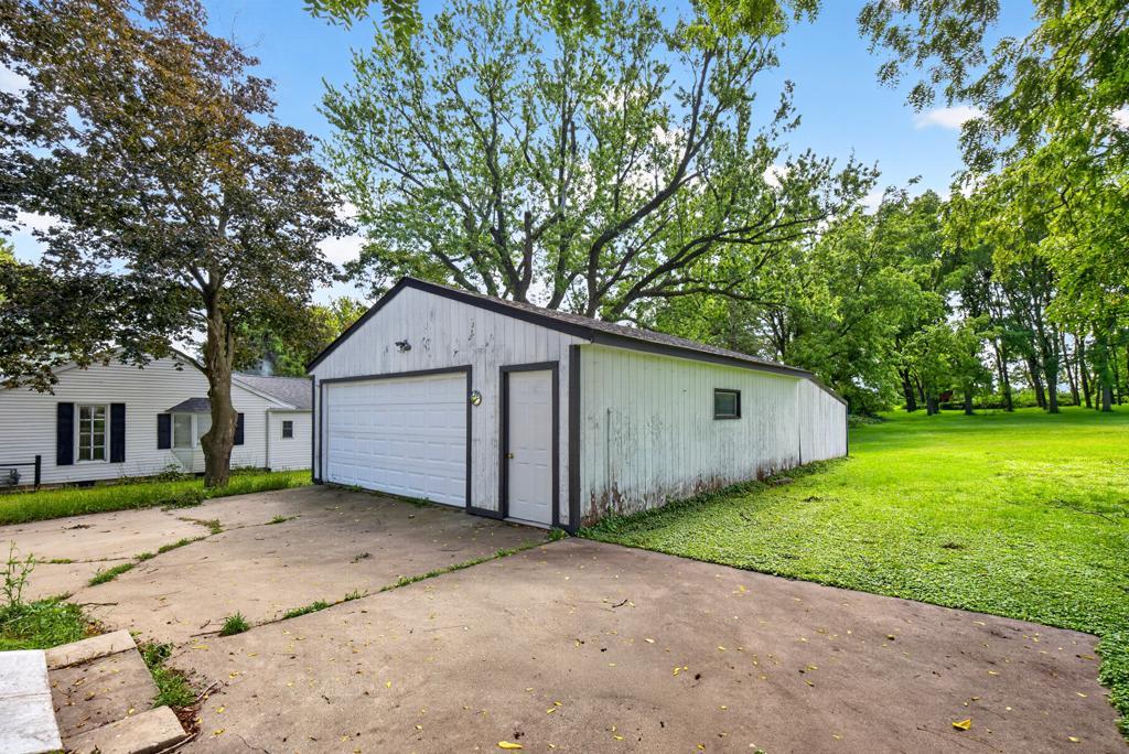 414 E Main Street Property Photo 7