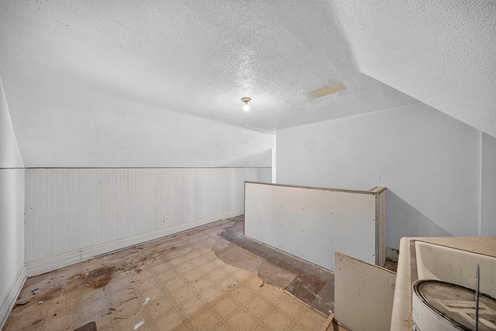 414 E Main Street Property Photo 27
