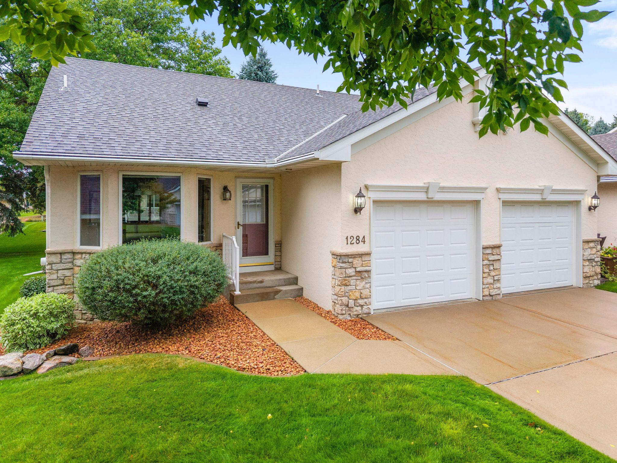 1284 Quincy Circle Property Photo 1