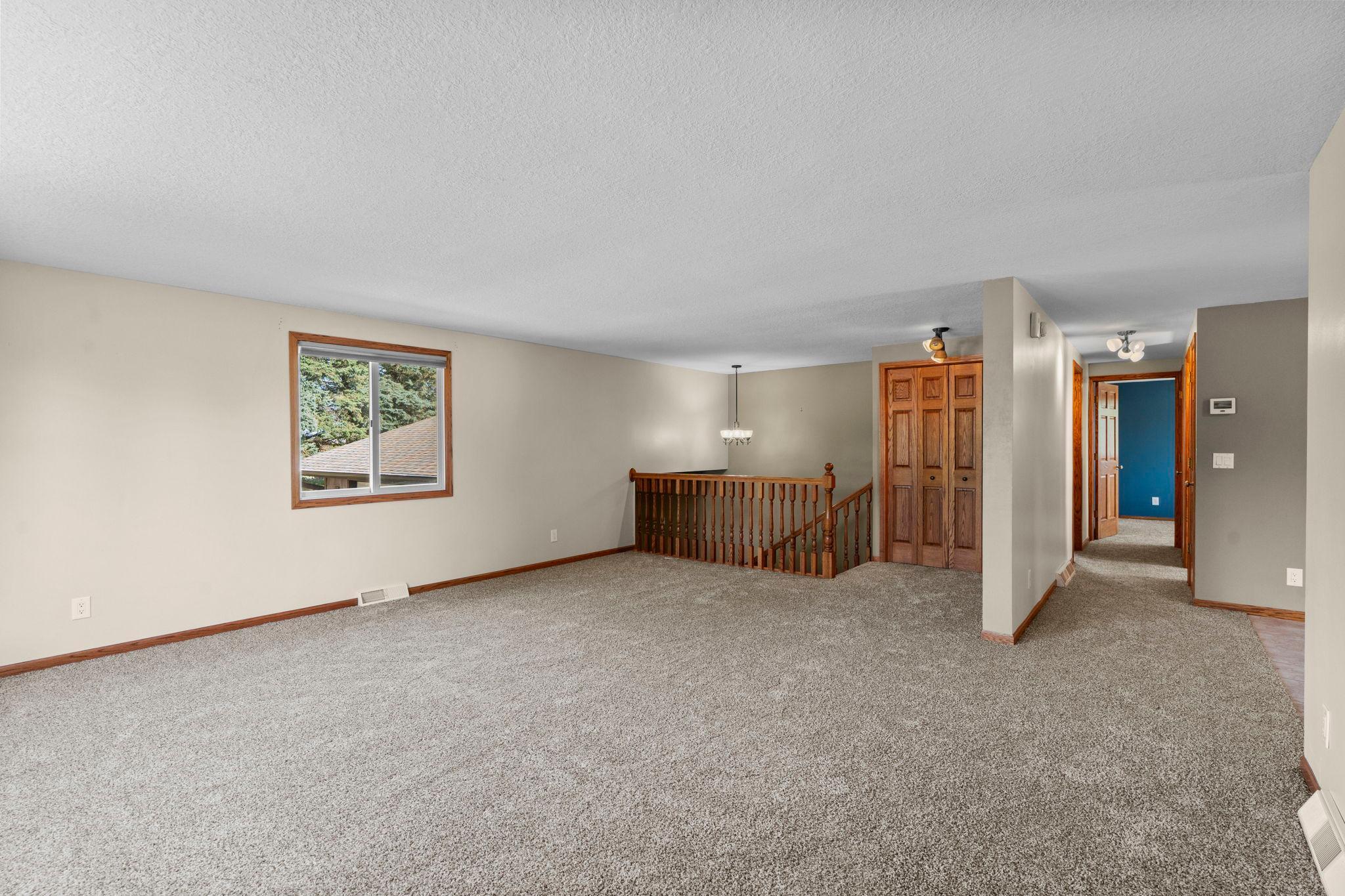 302 Jennifer Lane Property Photo 5