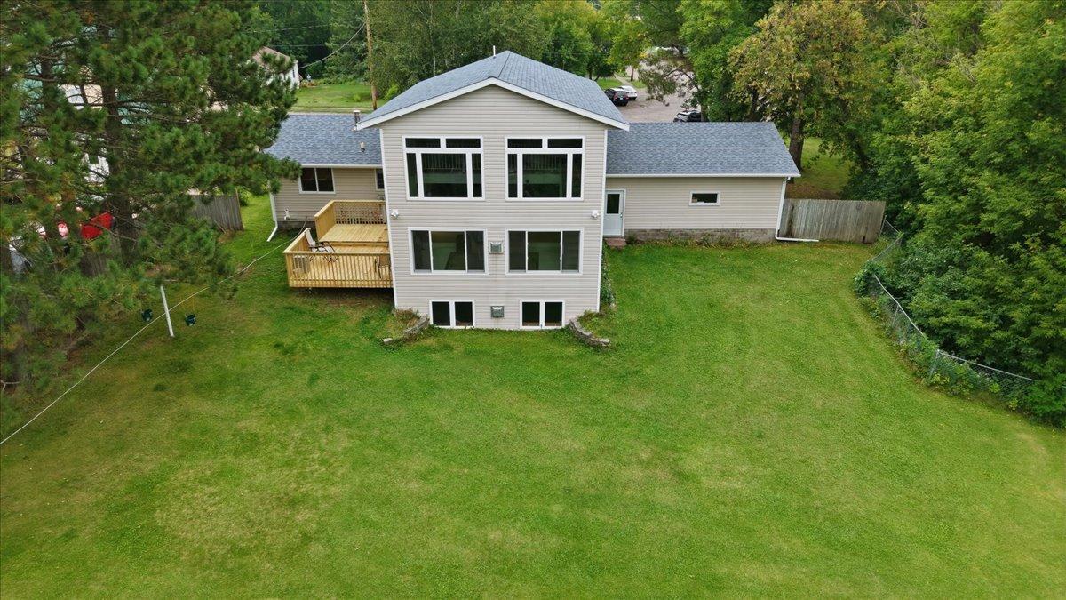 909 Park Avenue Property Photo 1