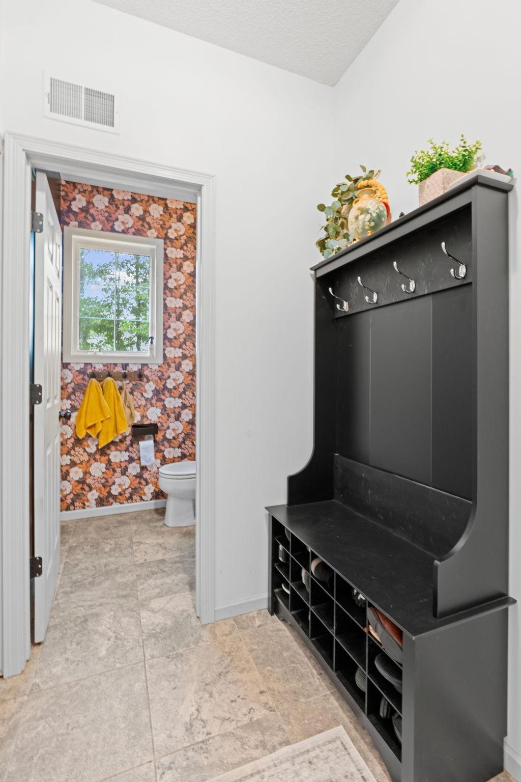 1711 Elm Street Property Photo 14