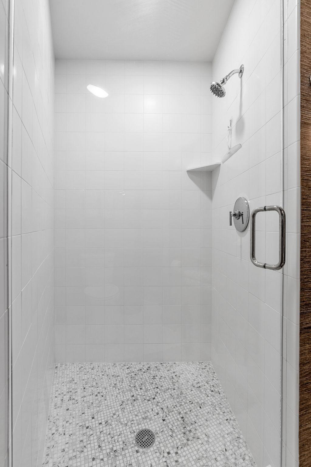 111 4th Avenue N 403 Property Photo 34