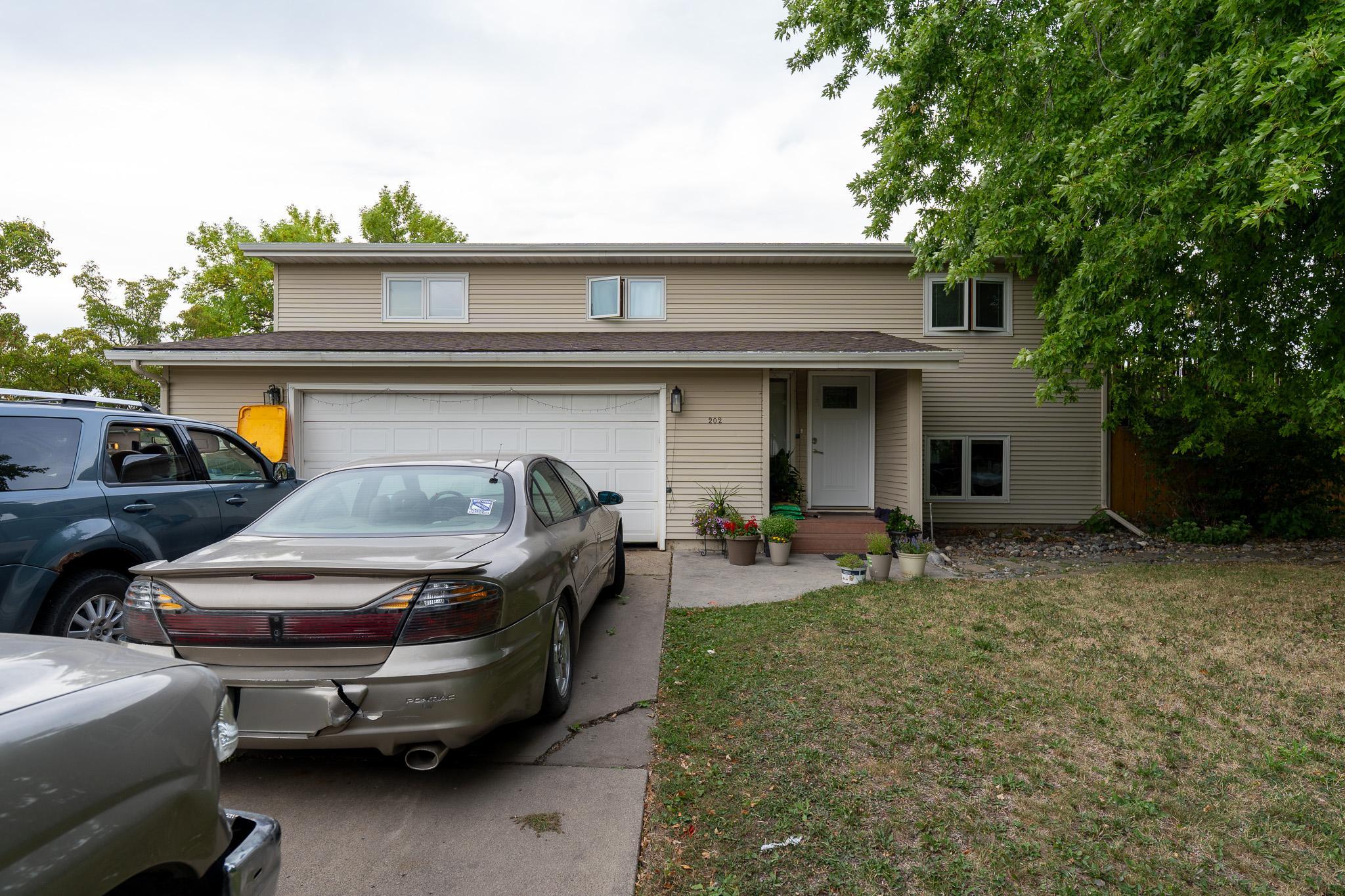 202 11th Avenue E Property Photo 1