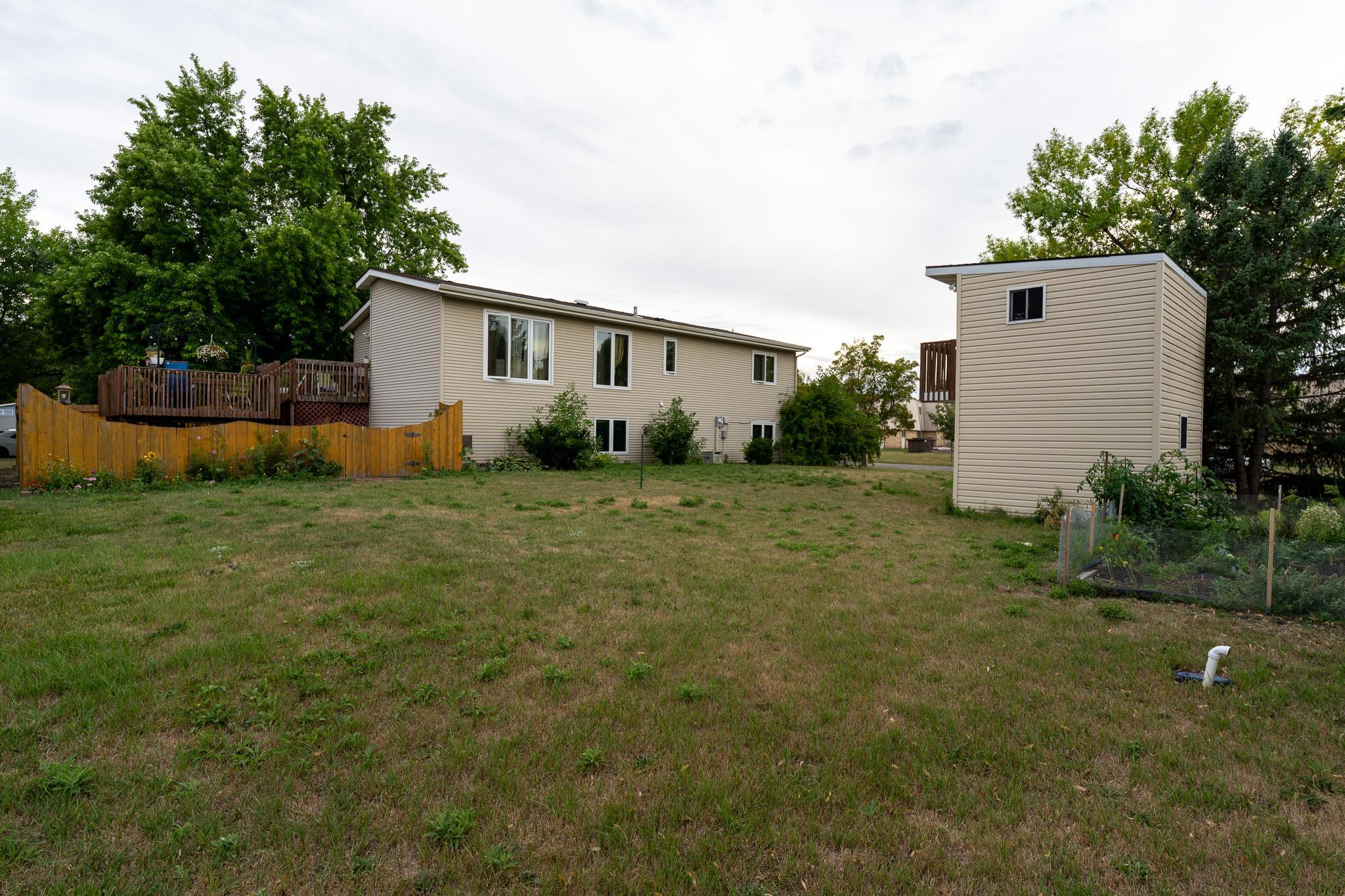 202 11th Avenue E Property Photo 24